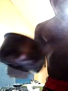 Snapshot of Elnegro28 chatting on 03/05/25, 11:49 Elnegro28 online show from 03/05/25, 11:49