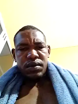 Snapshot of Elnegro28 chatting on 09/10/25, 11:54 Elnegro28 online show from 09/10/25, 11:54