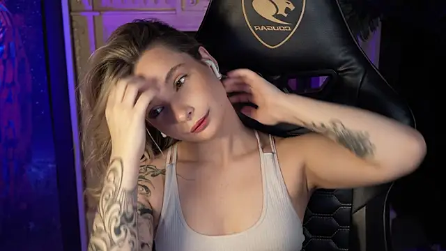 Snapshot of Bella_Alita chatting on 01/23/25, 08:24 Bella Alita online show from 01/23/25, 08:24