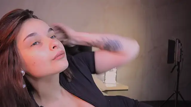 Snapshot of Bella_Alita chatting on 10/03/25, 08:28 Bella Alita online show from 10/03/25, 08:28