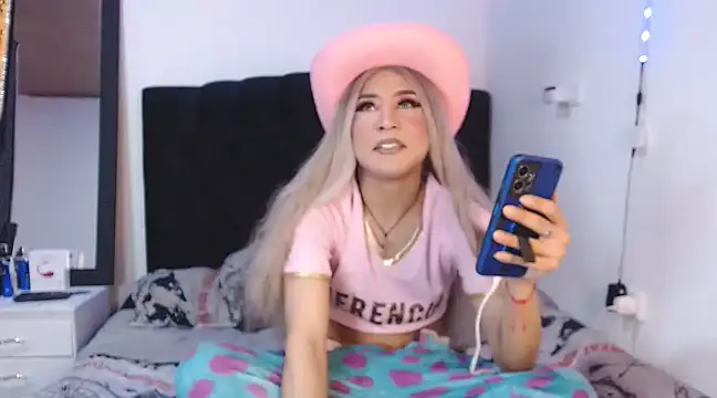 Georgina Giio online show from 02/25/25, 04:24