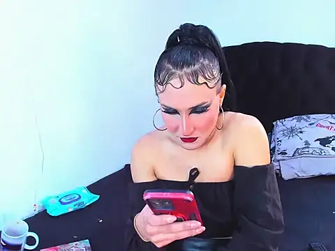 Georgina Giio online show from 11/11/25, 11:54