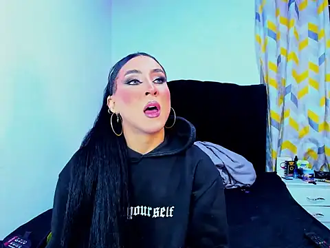 Georgina Giio online show from 11/13/25, 08:24