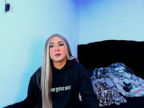 Georgina Giio online show from 11/14/25, 06:45