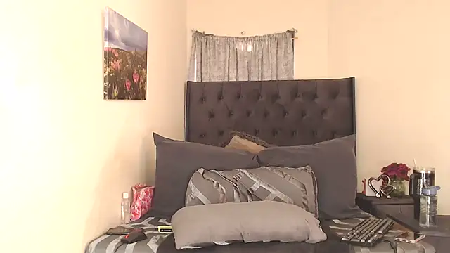 BarbieLadie online show from 11/12/25, 09:32