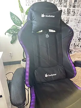 Snapshot of Kelley_Allie chatting on 02/19/25, 07:17 Kelley Allie online show from 02/19/25, 07:17