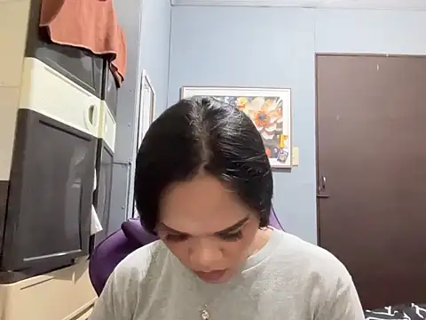 SophiaCourthaway online show from 09/30/25, 04:12