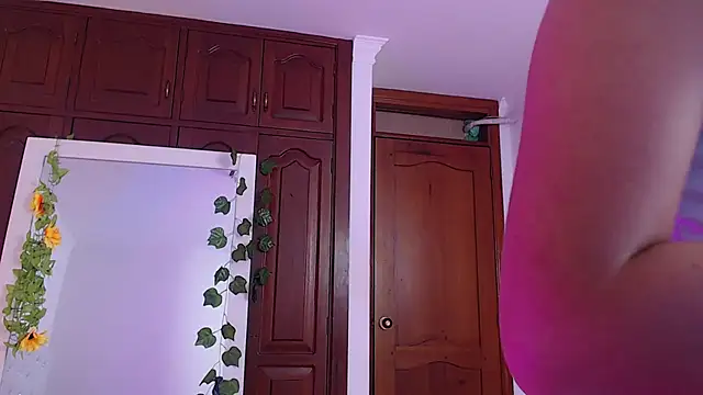 littleslut1 online show from 02/08/25, 04:36