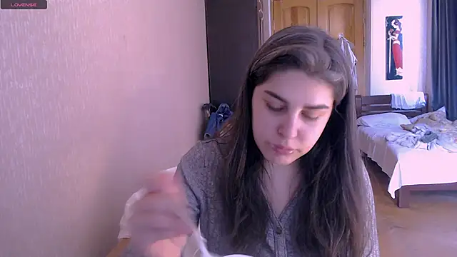 Snapshot of _Roselina_ chatting on 03/15/25, 09:41 Roselina online show from 03/15/25, 09:41