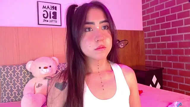 Snapshot of AdaaMillan chatting on 02/07/25, 11:23 AdaaMillan online show from 02/07/25, 11:23