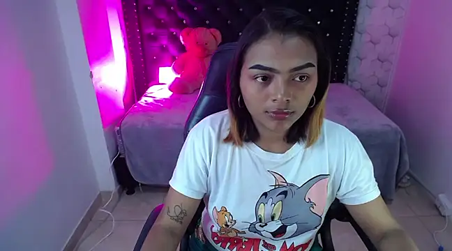 madelein m online show from 01/28/25, 04:52