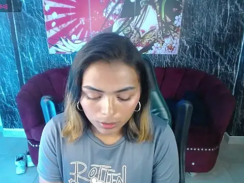 madelein m online show from 02/04/25, 01:02