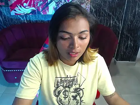 madelein m online show from 02/06/25, 06:56