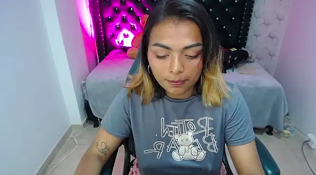 madelein m online show from 02/07/25, 04:03