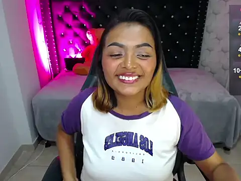 madelein m online show from 02/13/25, 12:24