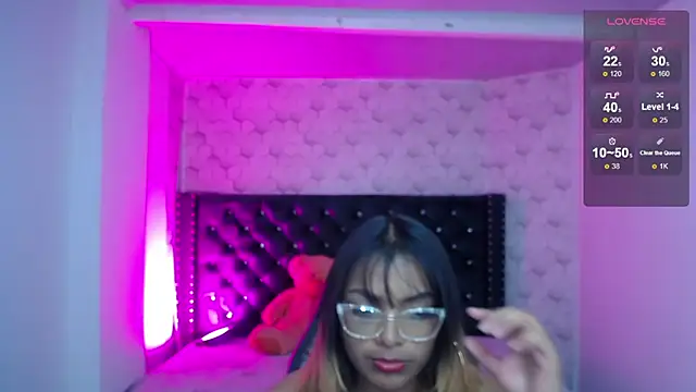 madelein m online show from 02/19/25, 07:27