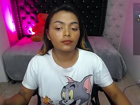 madelein m online show from 02/21/25, 07:43