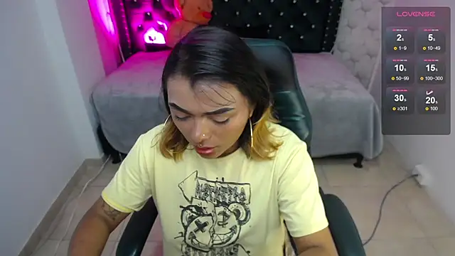 madelein m online show from 02/26/25, 07:27