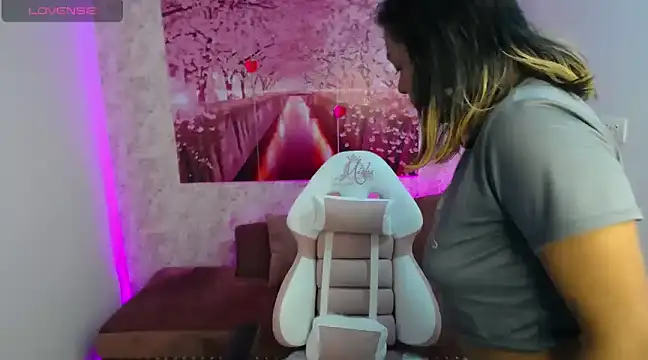 madelein m online show from 03/12/25, 12:47