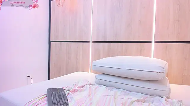 pocahontas pow online show from 02/13/25, 03:24