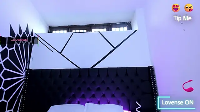 EthaanCox online show from 10/17/25, 09:17