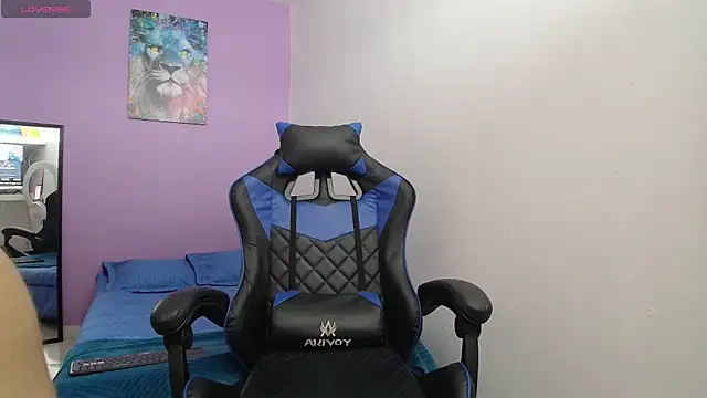 Snapshot of alana_lara chatting on 11/29/25, 04:59 alana lara online show from 11/29/25, 04:59