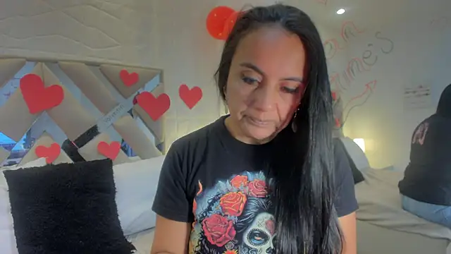 raquell moore online show from 02/15/25, 05:07