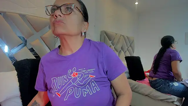 raquell moore online show from 03/03/25, 08:38