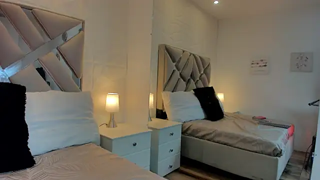 raquell moore online show from 03/19/25, 09:17