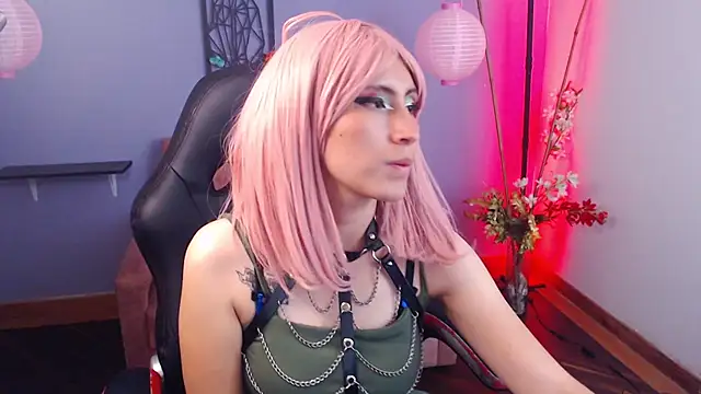 Snapshot of miss_moonlight chatting on 02/24/25, 01:46 miss moonlight online show from 02/24/25, 01:46