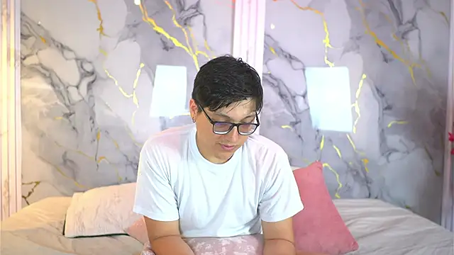 vanilla hot online show from 10/13/25, 07:36