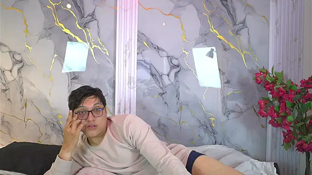 vanilla hot online show from 10/23/25, 01:43