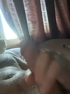 Snapshot of Klaus298 chatting on 10/12/25, 06:12 Klaus298 online show from 10/12/25, 06:12