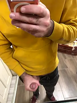 Snapshot of Klaus298 chatting on 11/22/25, 06:34 Klaus298 online show from 11/22/25, 06:34