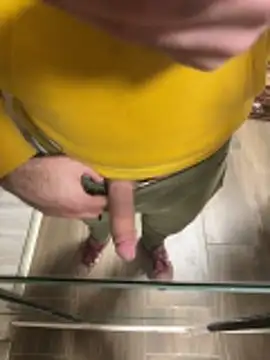 Snapshot of Klaus298 chatting on 12/03/25, 02:26 Klaus298 online show from 12/03/25, 02:26