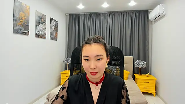 AnnaReyla online show from 02/19/25, 04:44