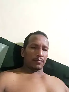 Snapshot of Nego8659 chatting on 10/05/25, 10:18 Nego8659 online show from 10/05/25, 10:18