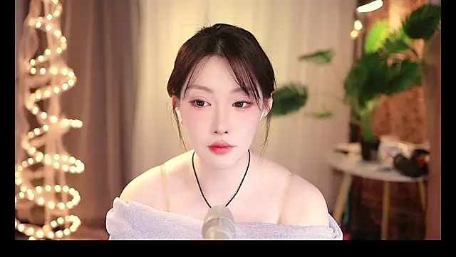 Dou-Dou-er online show from 03/02/25, 03:59