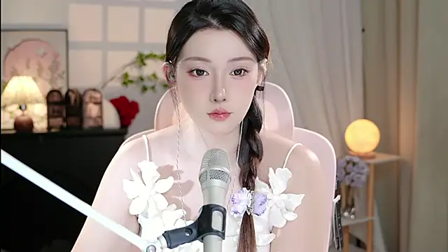 Dou-Dou-er online show from 10/07/25, 12:02