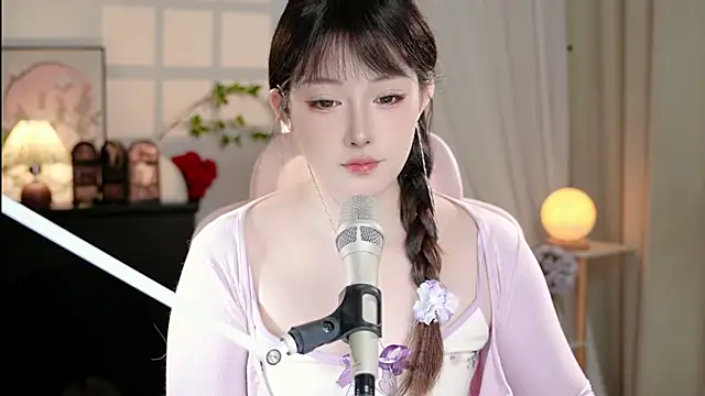 Dou-Dou-er online show from 10/09/25, 12:25