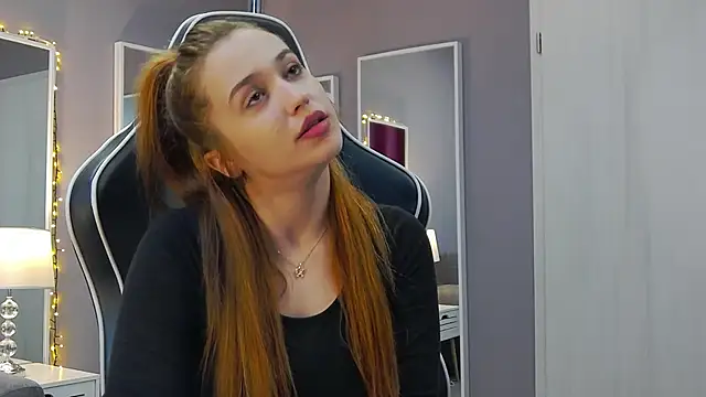 Eva Lovvia  online show from 01/20/25, 09:22