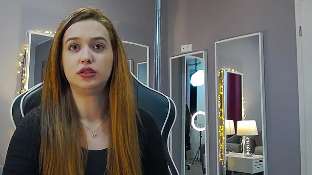 Eva Lovvia  online show from 01/21/25, 03:26