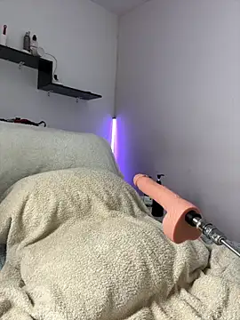 darkdesire 01 online show from 10/28/25, 02:48