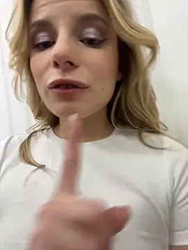 LanaSparks online show from 10/15/25, 04:56