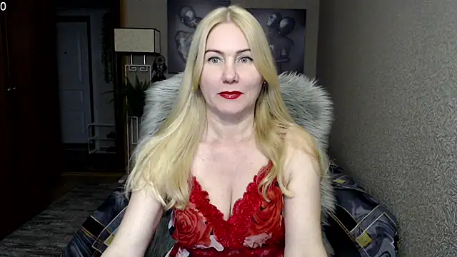 Snapshot of _Mire11a69 chatting on 02/04/25, 02:10 Mire11a69 online show from 02/04/25, 02:10