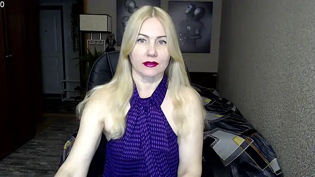 Snapshot of _Mire11a69 chatting on 02/14/25, 02:02 Mire11a69 online show from 02/14/25, 02:02