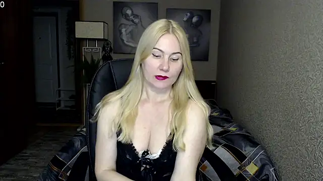 Snapshot of _Mire11a69 chatting on 02/15/25, 05:28 Mire11a69 online show from 02/15/25, 05:28