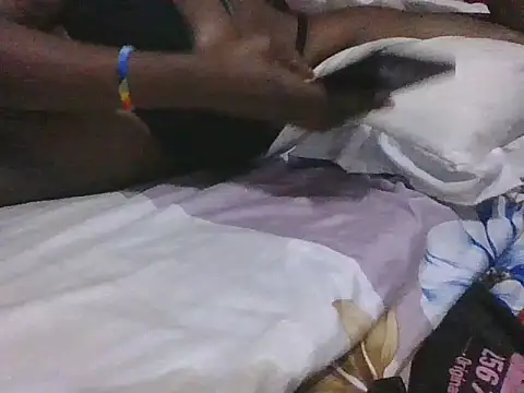 hungrydog18 online show from 10/05/25, 11:02