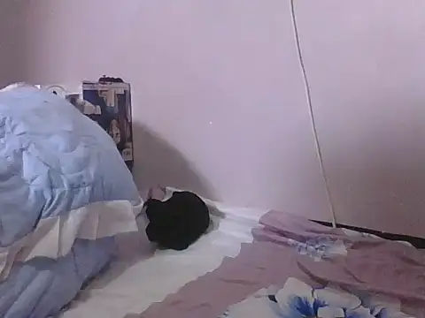 hungrydog18 online show from 10/08/25, 11:52