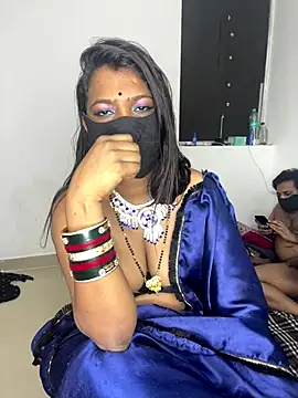 Snapshot of YourSuperTanya chatting on 10/12/25, 05:28 YourSuperTanya online show from 10/12/25, 05:28